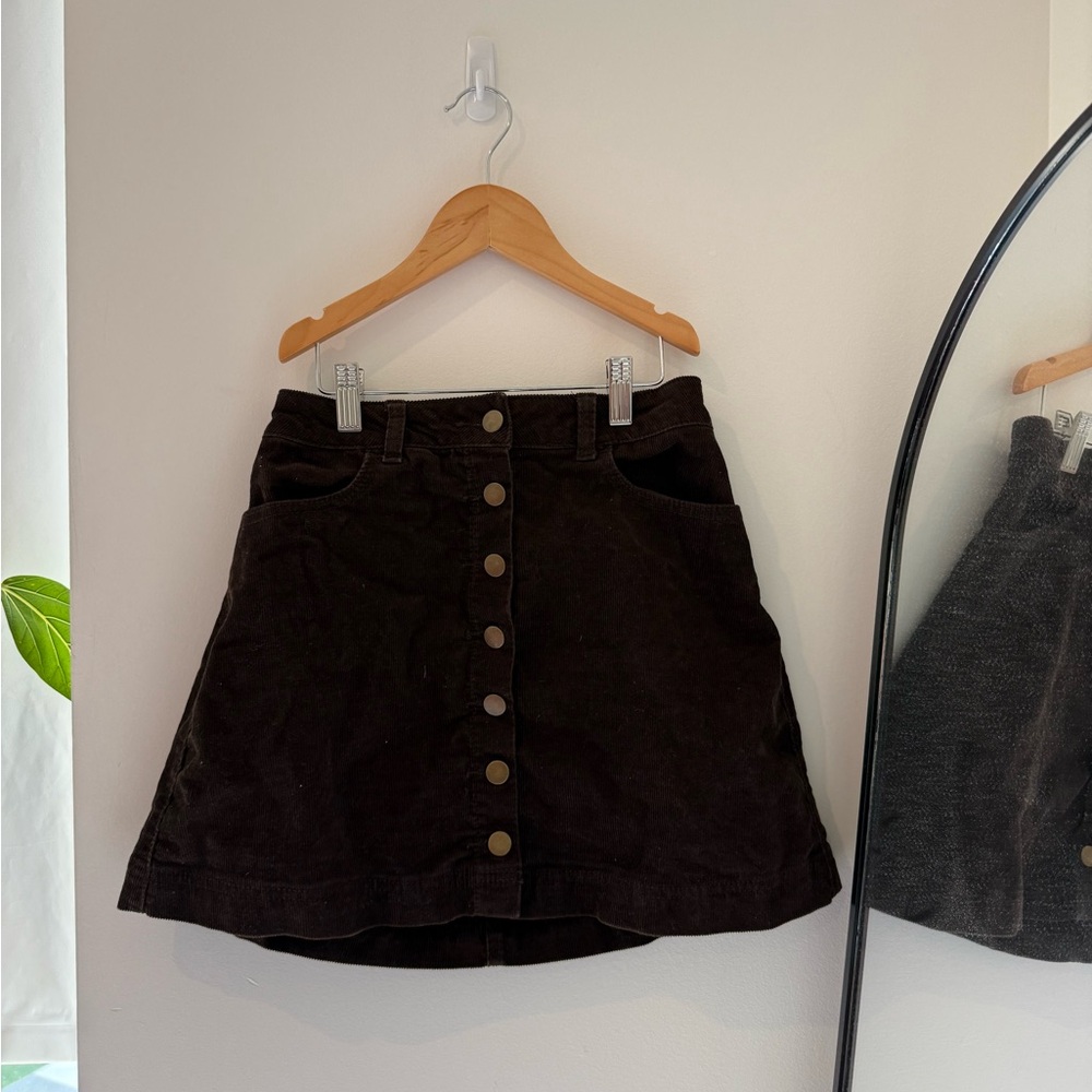 Elegant Dark Brown Button-Front Mini Skirt
